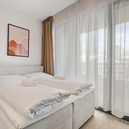 Lam Terracotta - Ac - Balcony * Братислава